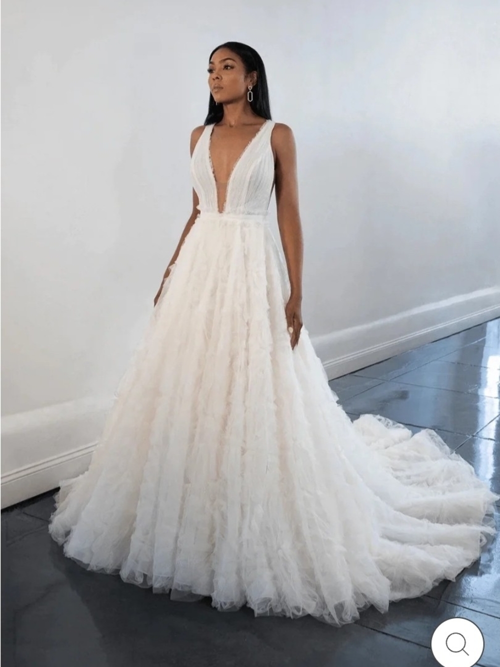 Martina Liana Ml1531 White Plunging V-Neck Ball Gown Size 12 Nwot still in store